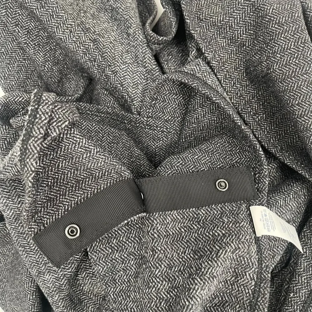 LULULEMON Vinyasa Scarf Wrap Buttons Multi-Way One Size Black Gray Stretch O/S